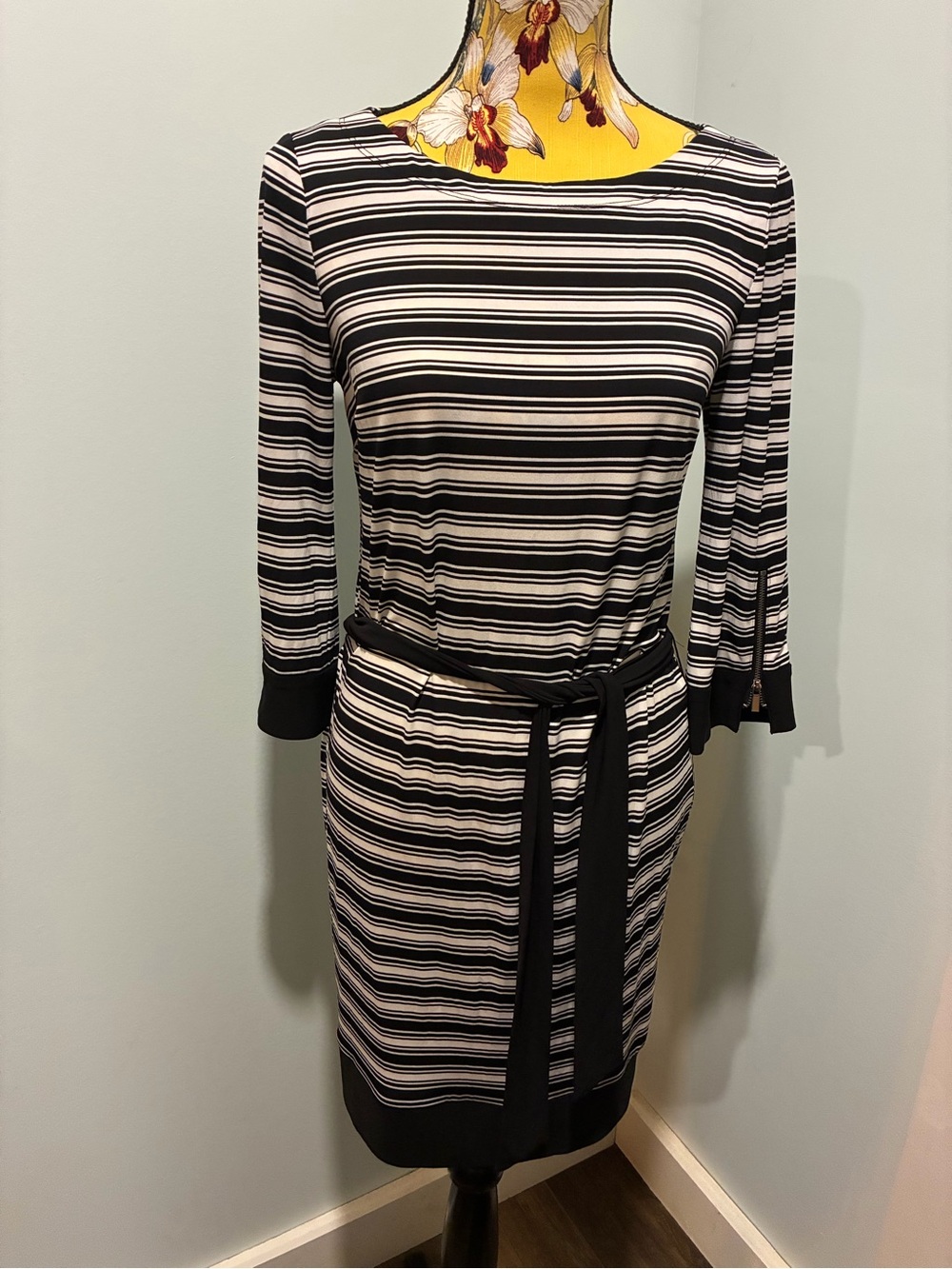 LAUNDRY BY DESIGN Black & White Striped Belted Women's Dress Zip Sleeves Sz S